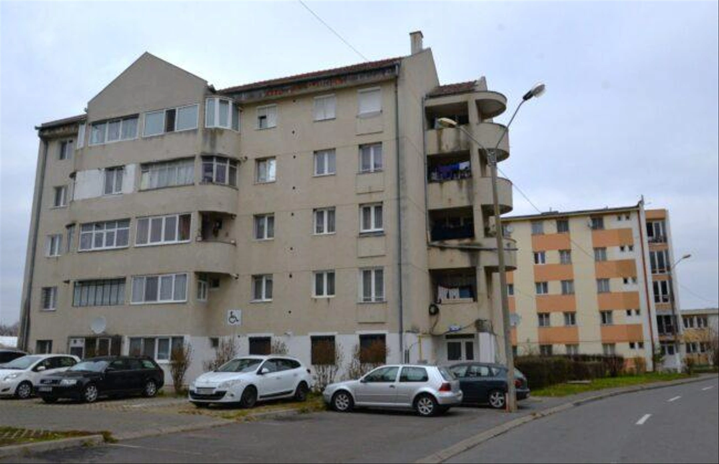 Marosvasarhely-Ady-lakonegyed-scaled-650x420.jpg