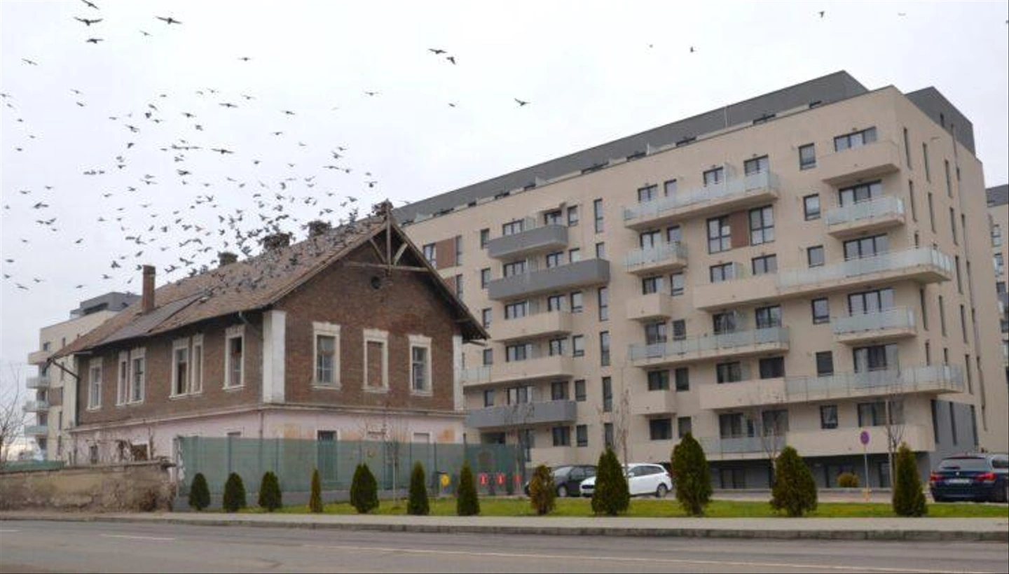 Marosvasarhely-Maurer-lakonegyed-scaled-738x420.jpg