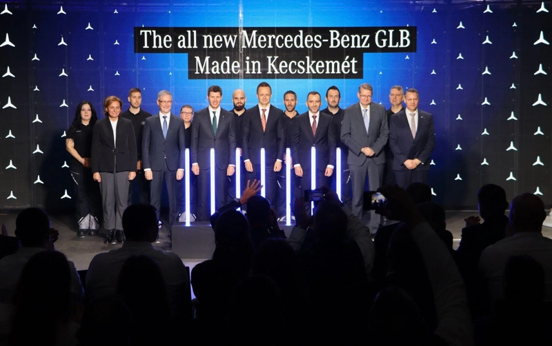 Mercedes-uj-modell-bemutato-25-1920x1205.jpg