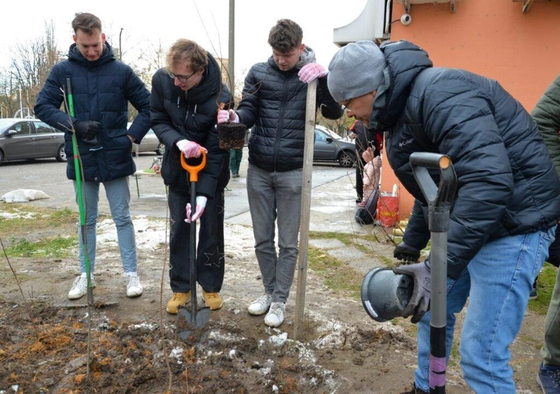 Munkában a srácok