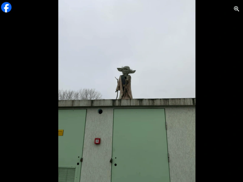 Mondok Zoltán Yoda szobra / Forrás: Kecskeméten Hallottam Facebook csoport