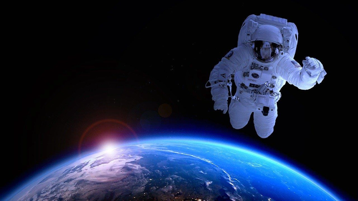 astronaut-gf7c56fce2_1280.jpg