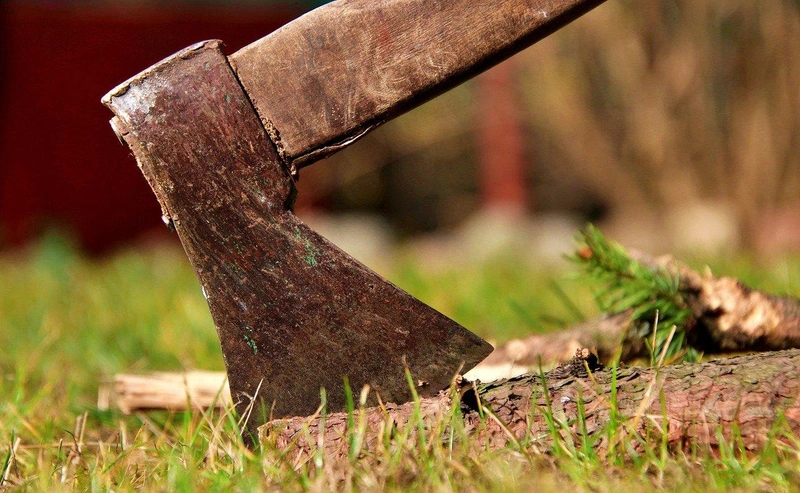 axe-7123467_1280.jpg