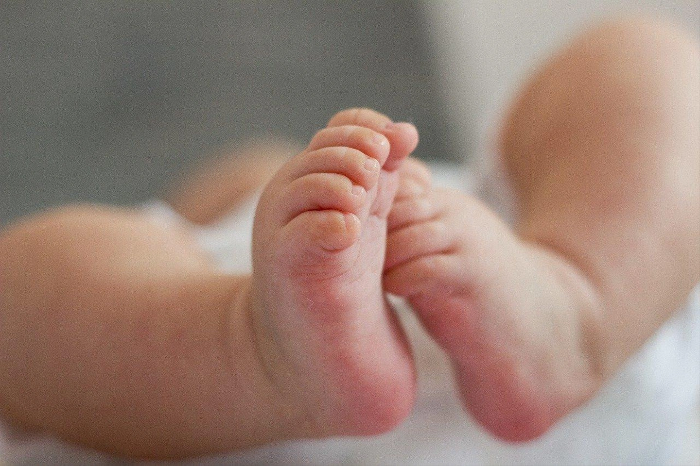 baby-feet-g0ab33d170_1280.jpg