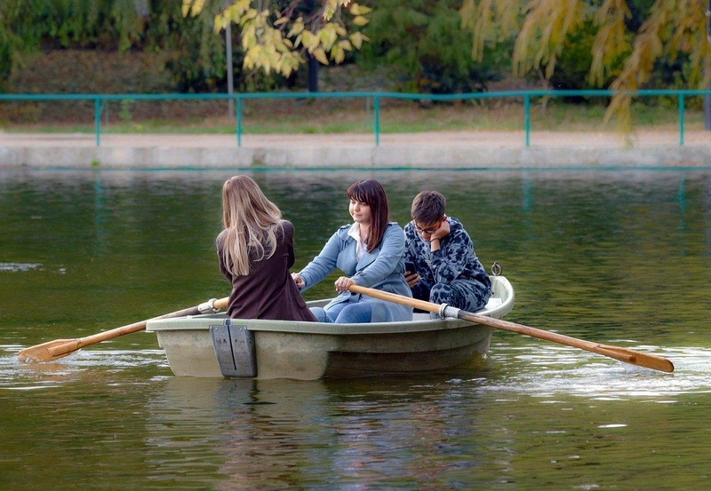 boat-8369207_1280.jpg