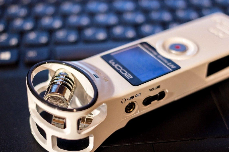 dictaphone-1580003_1280.jpg