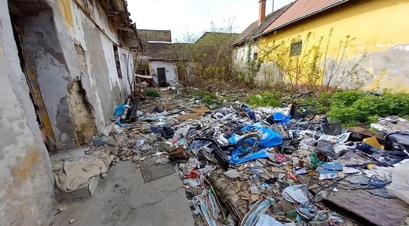 Korábban így nézett ki a ház udvara / Fotó: Hraskó István, KecsUP Hírek