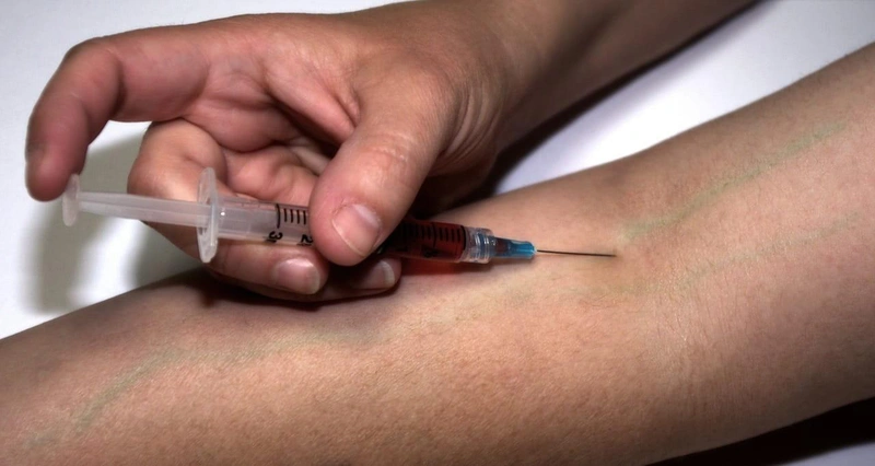 injecting-519389_1280.jpg