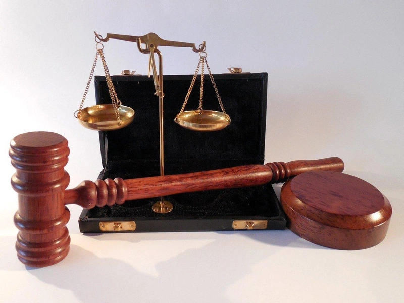 law_hammer-802301_1280.jpg