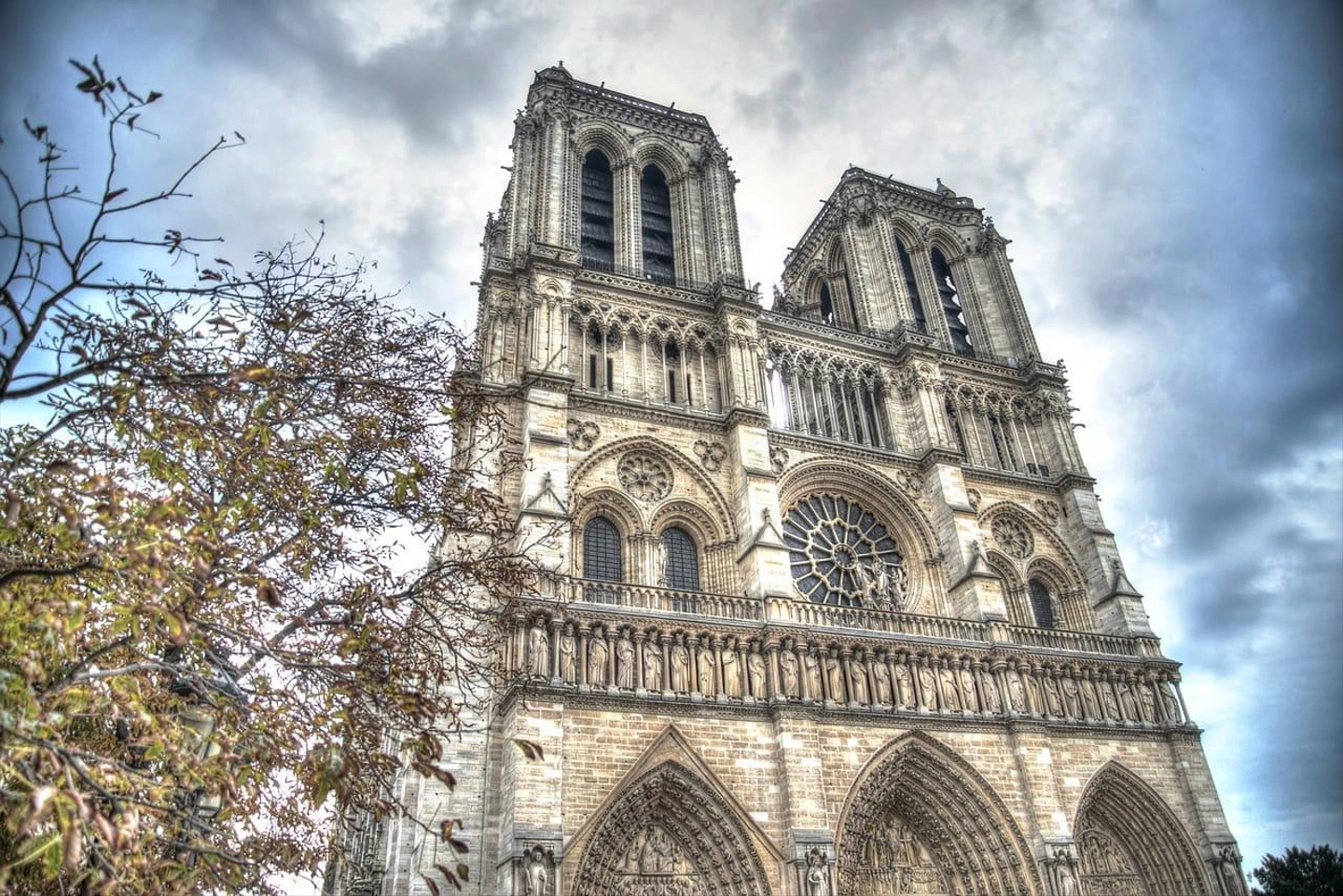 notre-dame-2789907_1280.jpg