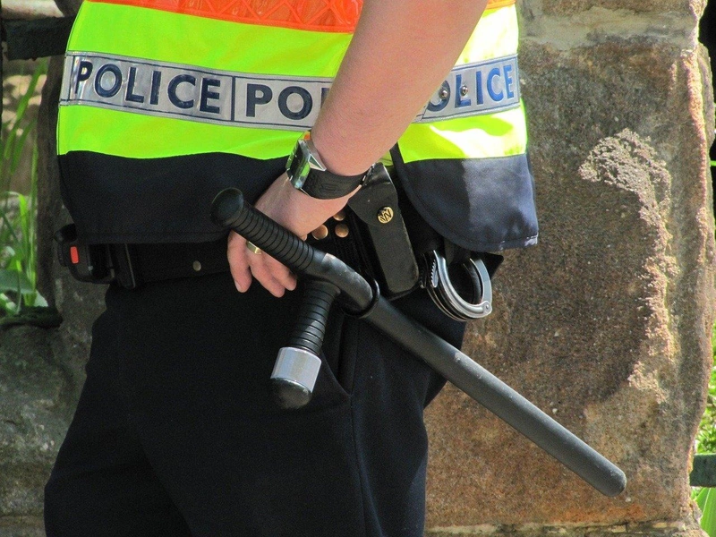 police-officer-111117_1280.jpg