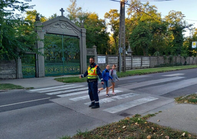 A Küküllő utcán is évek óta van rendőr tanévkezdéskor / Fotó: Hraskó István