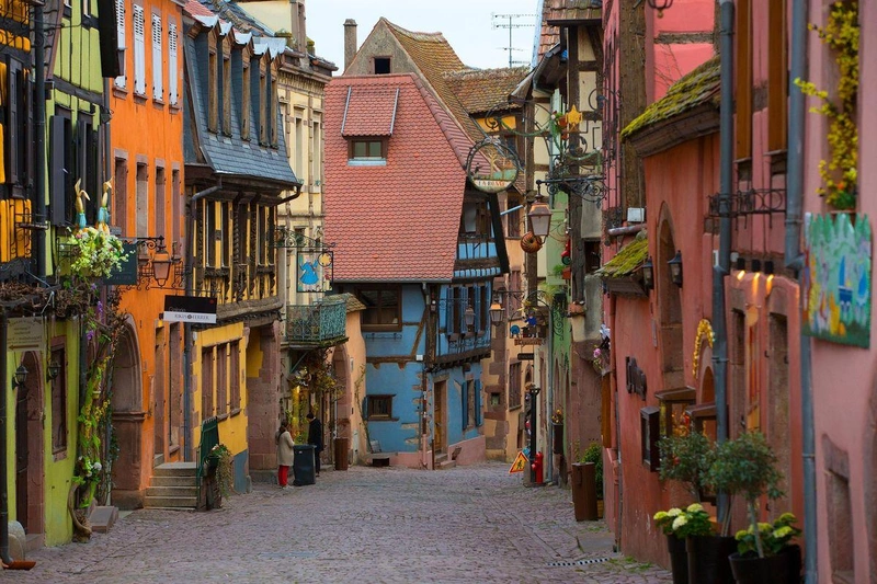 riquewihr-6952811_1920.jpg