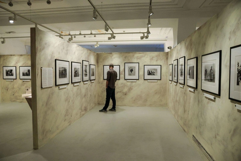 robert-capa.jpg