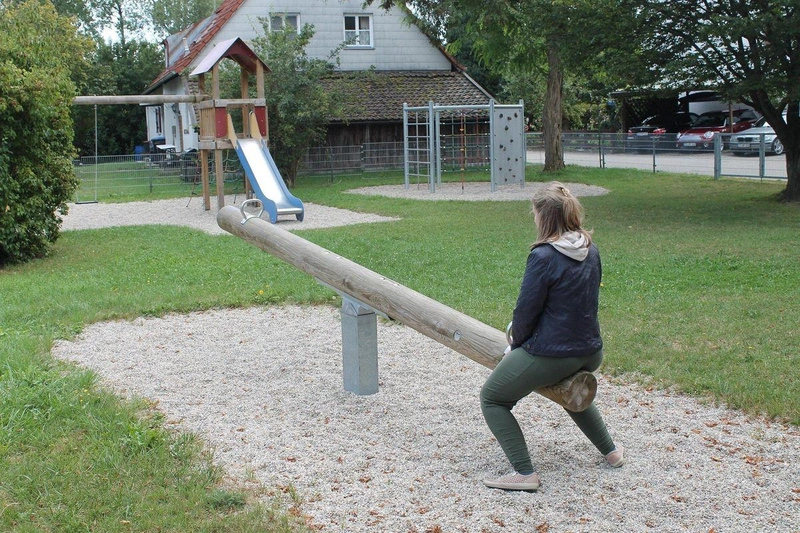 seesaw-3670827_1920.jpg