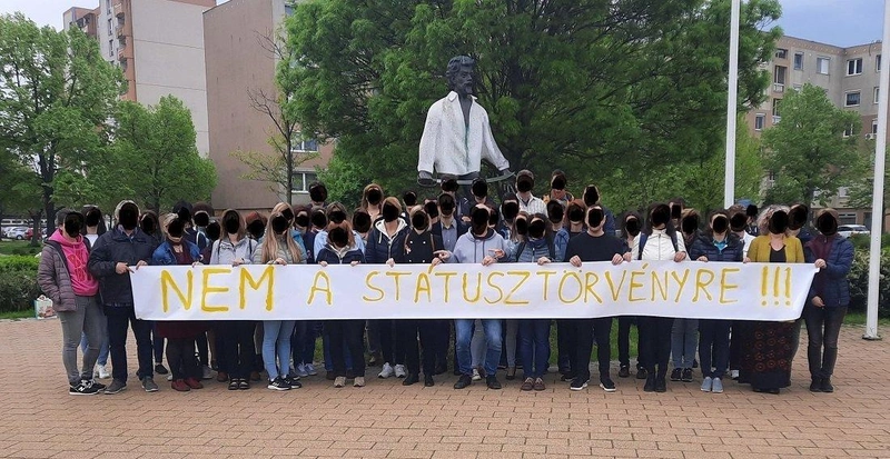 statusztorveny.jpg