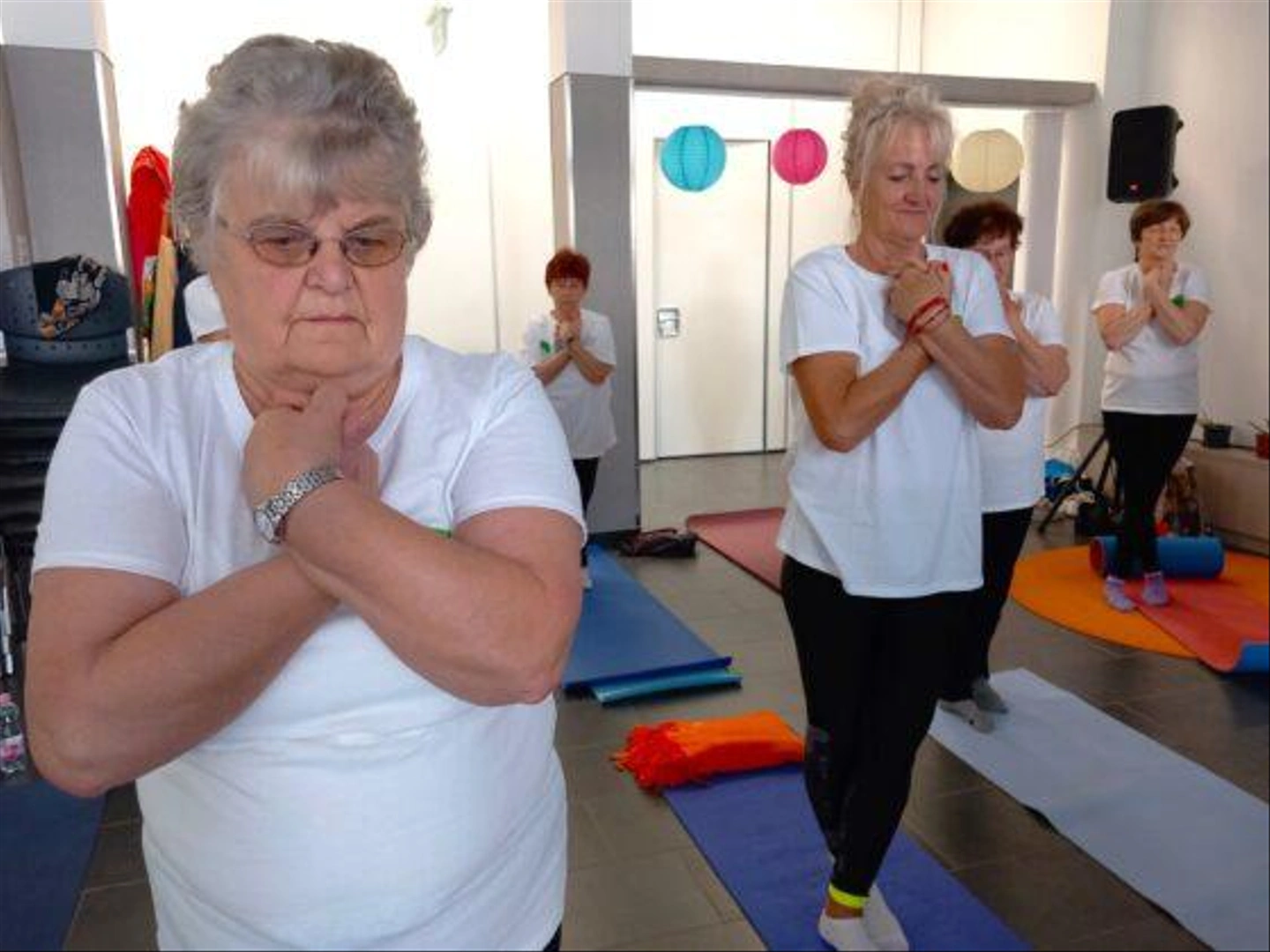 szenior-joga-7-560x420.jpg