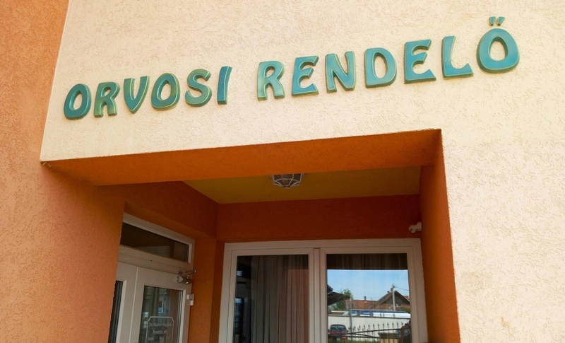 ures-praxis-haziorvosi-rendelo-4-1920x1164.jpg