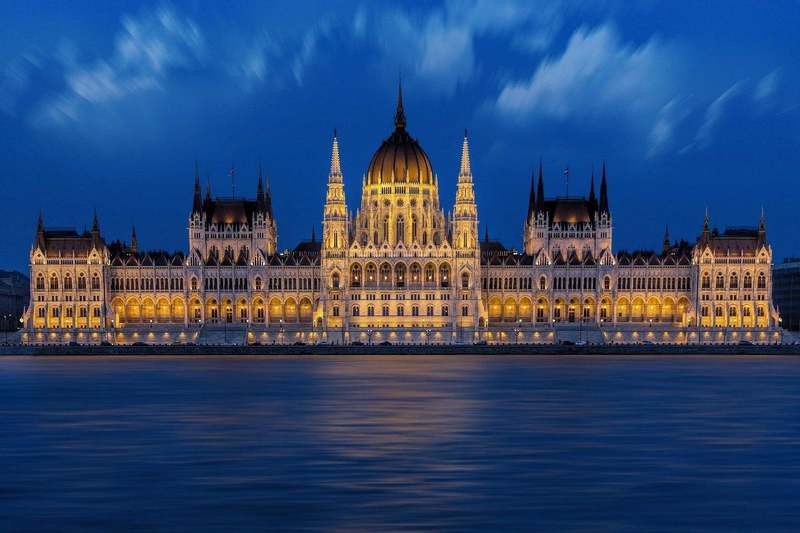 walkerssk-parliament-1440679_1920.jpg