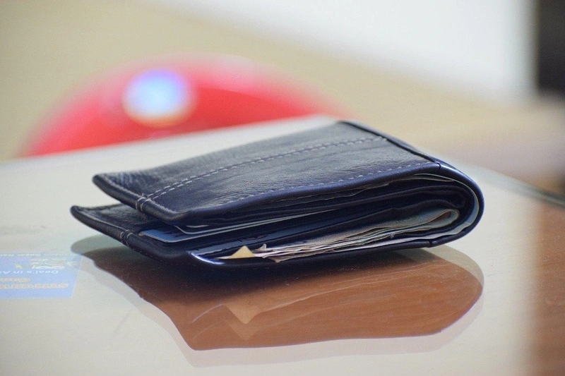 wallet-2456004_1280.jpg