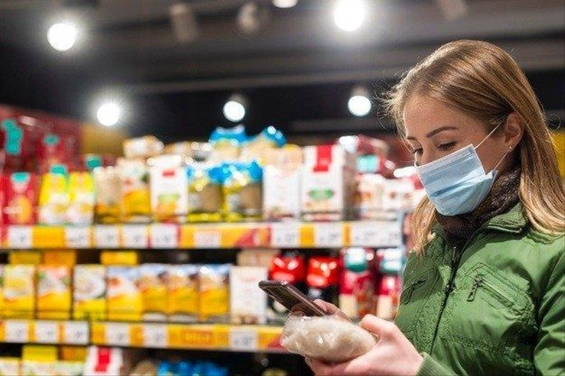 woman-wearing-face-mask-supermarket_23-2148480494.jpg